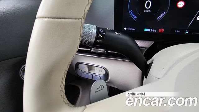 Genesis GV60 2022 — photo 34