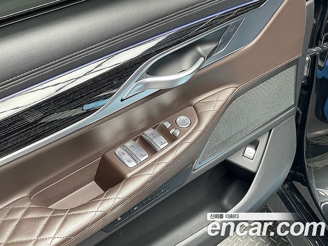 BMW 7-Series 2022 — photo 18