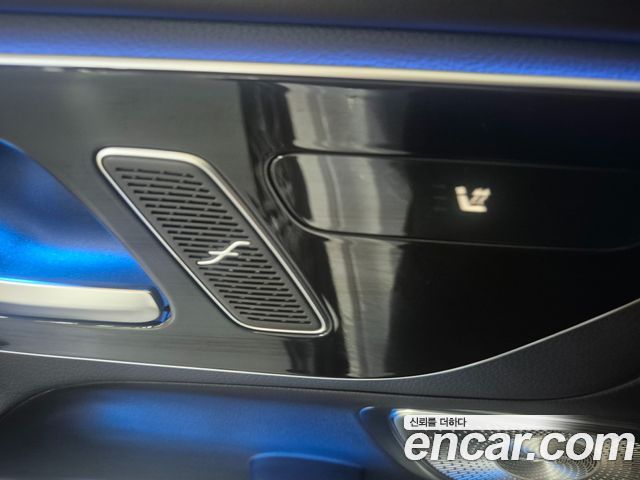 Mercedes-Benz GLC-Class 2026 — photo 14