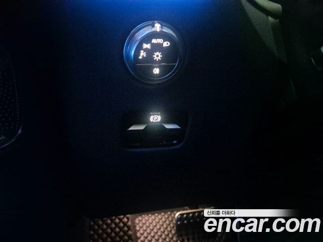 Mercedes-Benz GLC-Class 2026 — photo 17