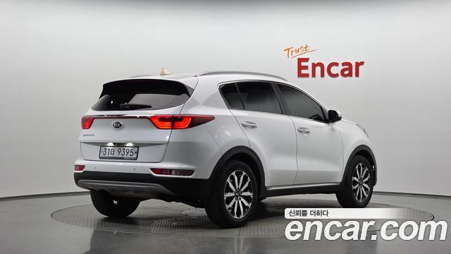 Kia Sportage 2018 — photo 2