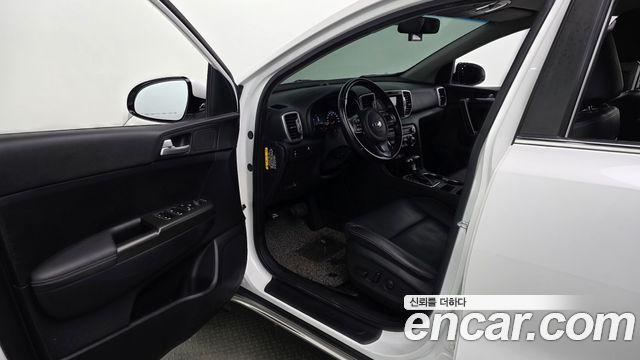 Kia Sportage 2018 — photo 13
