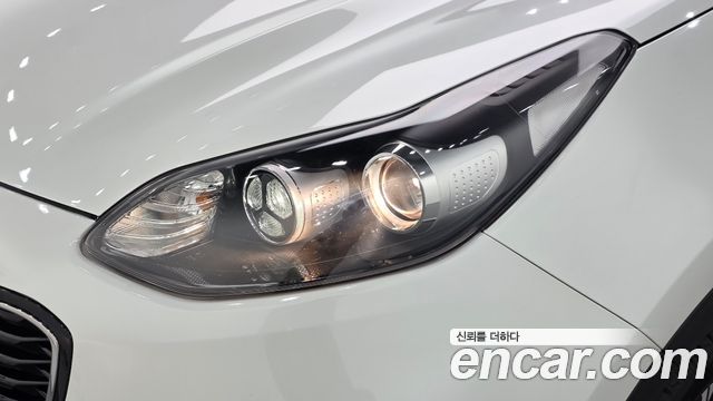 Kia Sportage 2018 — photo 8