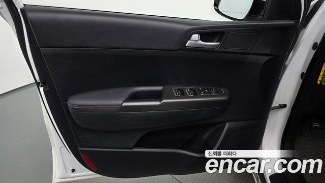Kia Sportage 2018 — photo 14
