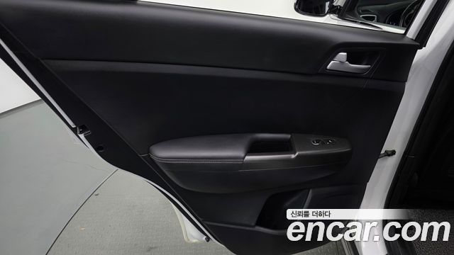 Kia Sportage 2018 — photo 15