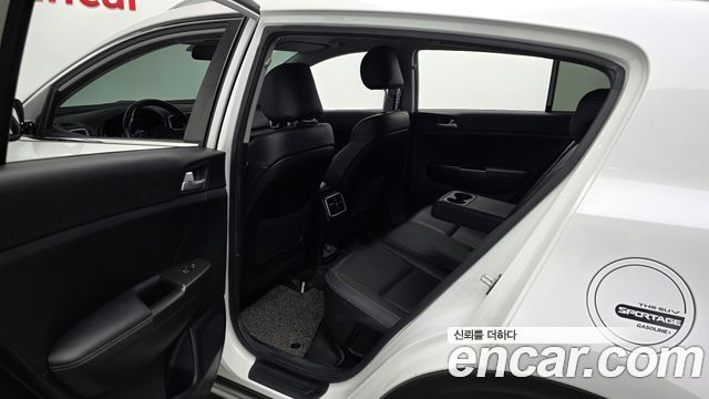 Kia Sportage 2018 — photo 16
