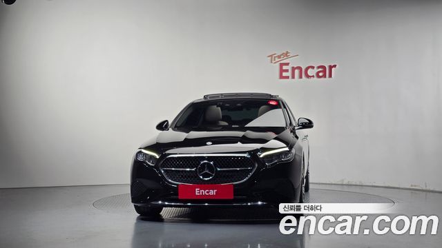 Mercedes-Benz E-Class 2024 — photo 3