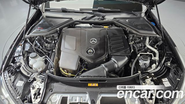 Mercedes-Benz E-Class 2024 — photo 6