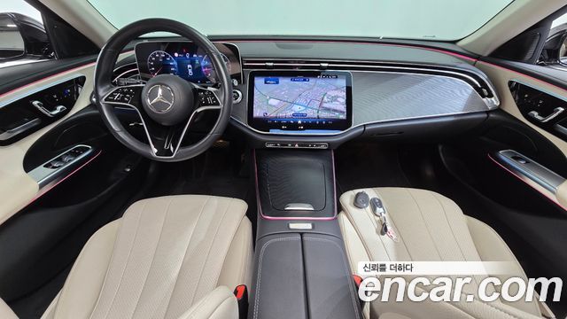 Mercedes-Benz E-Class 2024 — photo 10