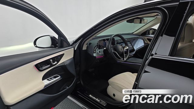 Mercedes-Benz E-Class 2024 — photo 13