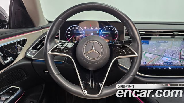 Mercedes-Benz E-Class 2024 — photo 19
