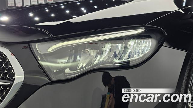 Mercedes-Benz E-Class 2024 — photo 8