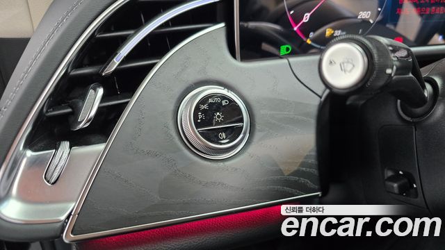 Mercedes-Benz E-Class 2024 — photo 27