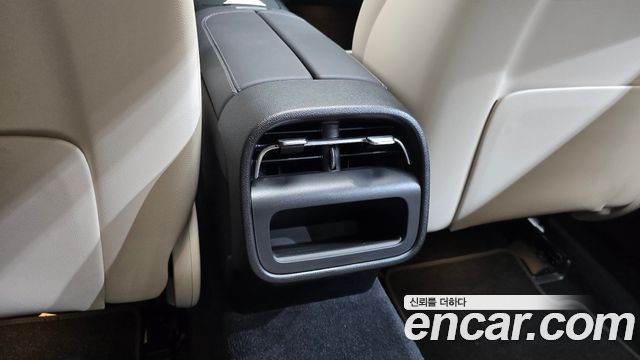 Mercedes-Benz E-Class 2024 — photo 32