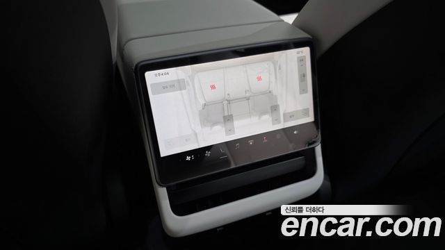Tesla Model Y 2026 — photo 28