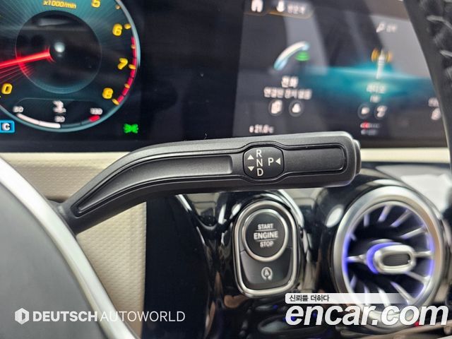 Mercedes-Benz A-Class 2021 — photo 9