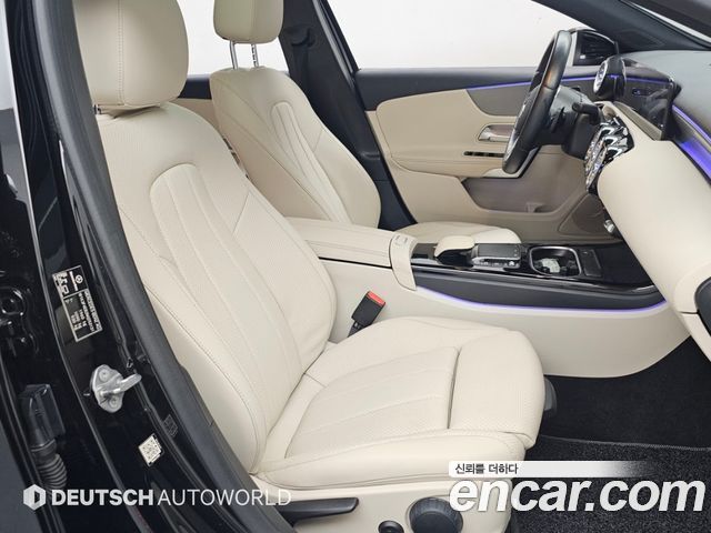 Mercedes-Benz A-Class 2021 — photo 10