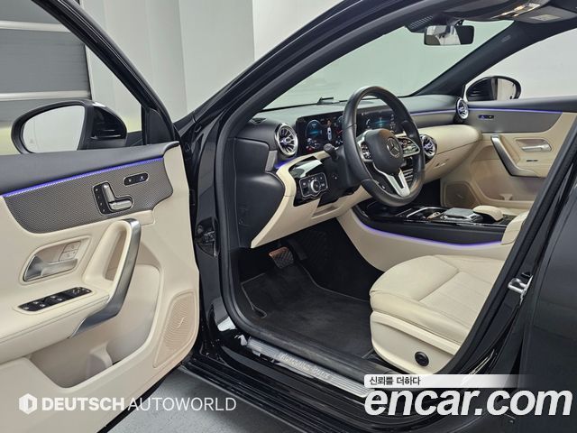 Mercedes-Benz A-Class 2021 — photo 11