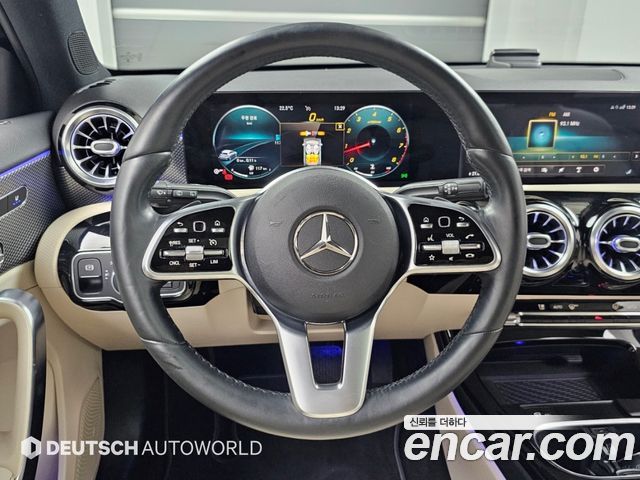 Mercedes-Benz A-Class 2021 — photo 13