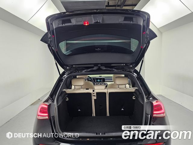 Mercedes-Benz A-Class 2021 — photo 19