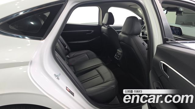 Hyundai Sonata 2020 — photo 18