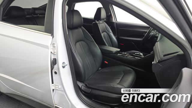 Hyundai Sonata 2020 — photo 16