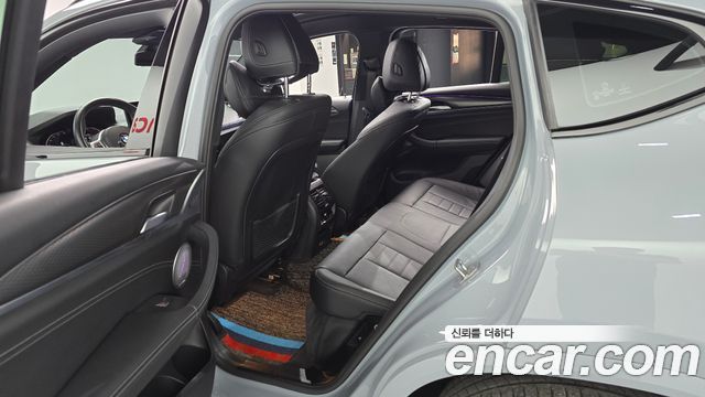 BMW X4 2022 — photo 17