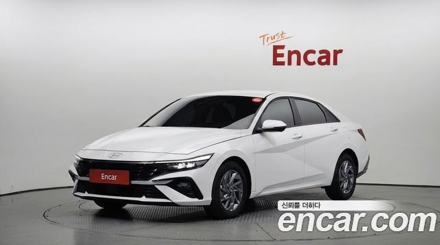 Hyundai AVANTE 2025 — photo 1