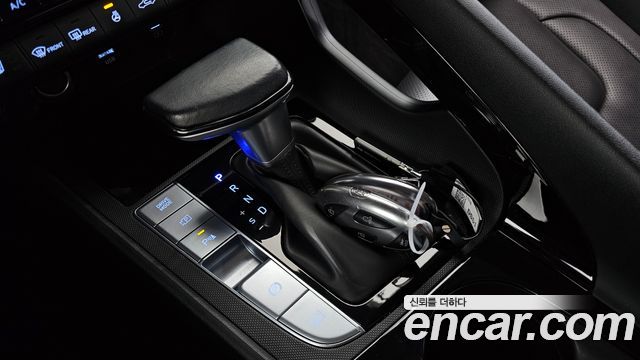 Hyundai AVANTE 2025 — photo 9