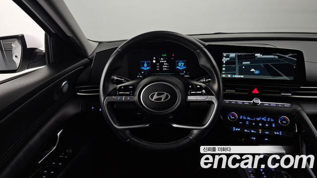 Hyundai AVANTE 2025 — photo 12