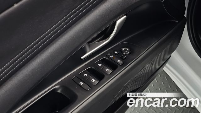 Hyundai AVANTE 2025 — photo 18