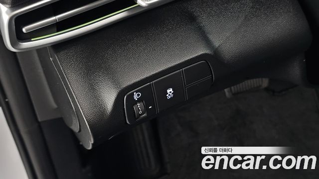 Hyundai AVANTE 2025 — photo 20