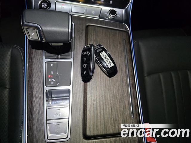Audi A6 2022 — photo 11
