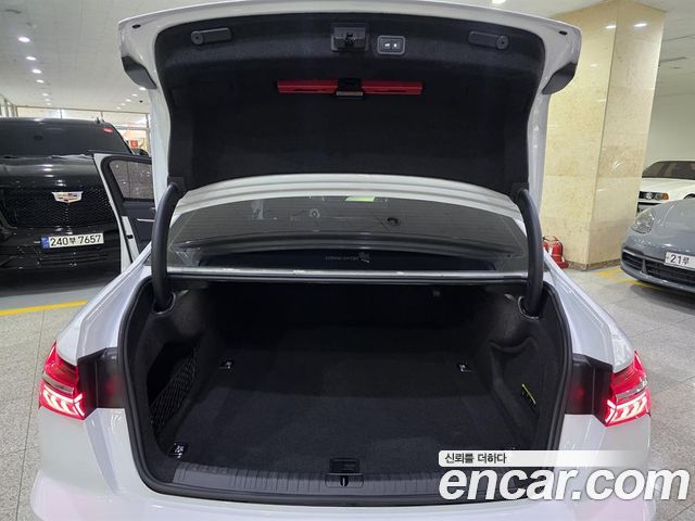 Audi A6 2022 — photo 15