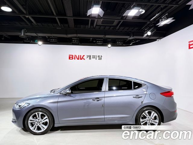 Hyundai AVANTE 2018 — photo 3
