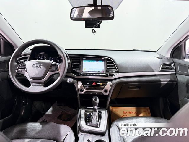 Hyundai AVANTE 2018 — photo 4