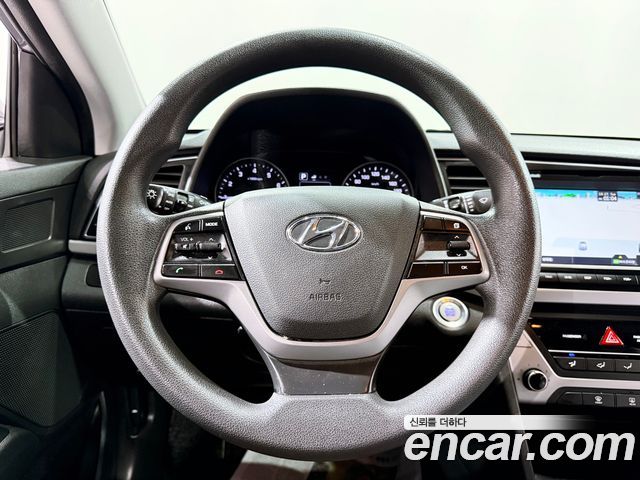 Hyundai AVANTE 2018 — photo 6