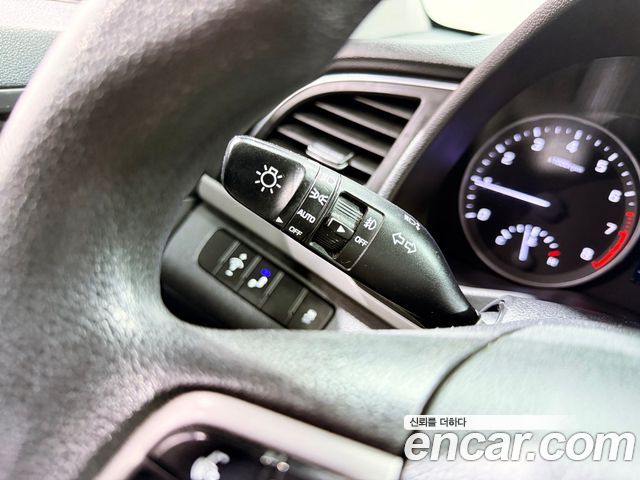 Hyundai AVANTE 2018 — photo 7