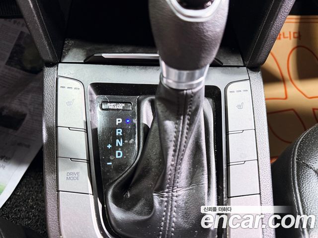 Hyundai AVANTE 2018 — photo 11