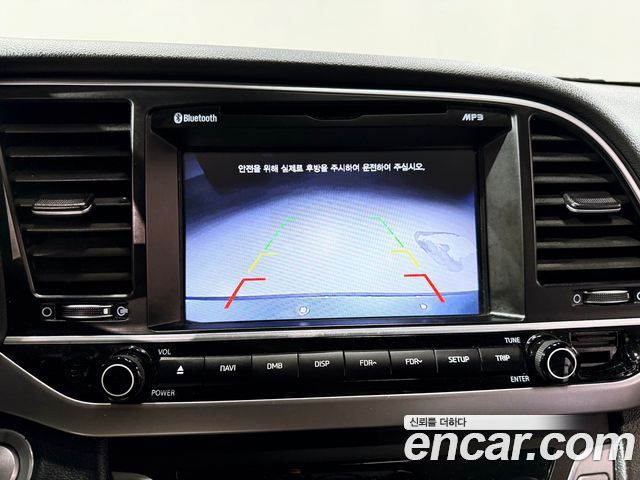 Hyundai AVANTE 2018 — photo 14