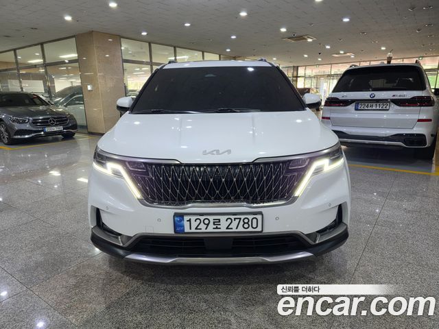 Kia Canival 2023 — photo 2