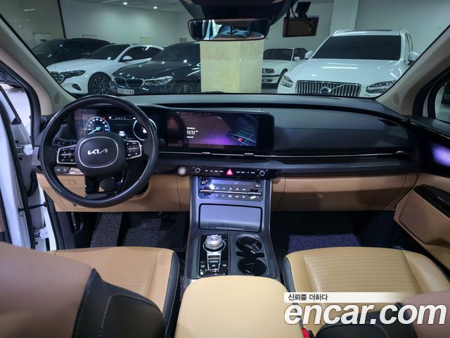 Kia Canival 2023 — photo 9