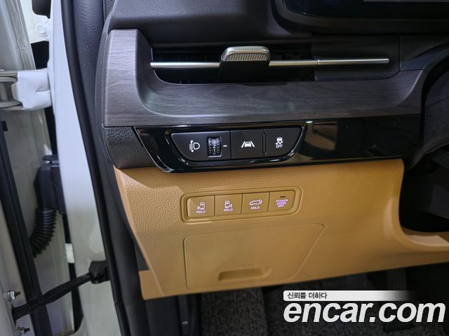 Kia Canival 2023 — photo 11