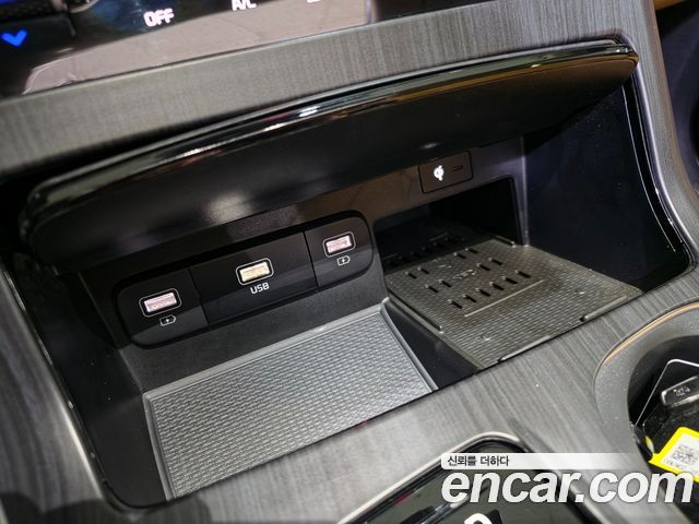 Kia Canival 2023 — photo 14