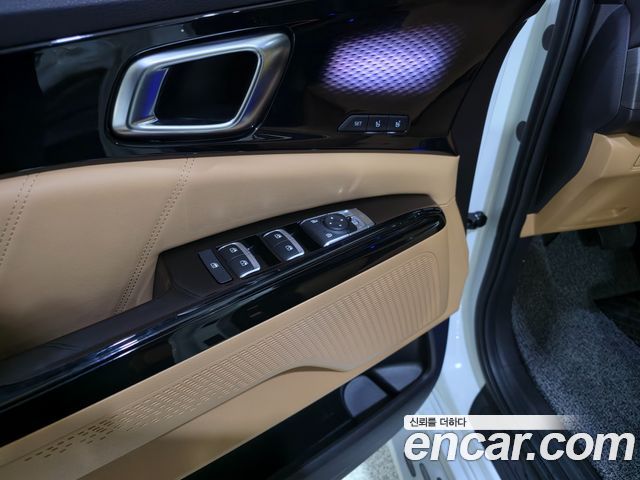 Kia Canival 2023 — photo 15