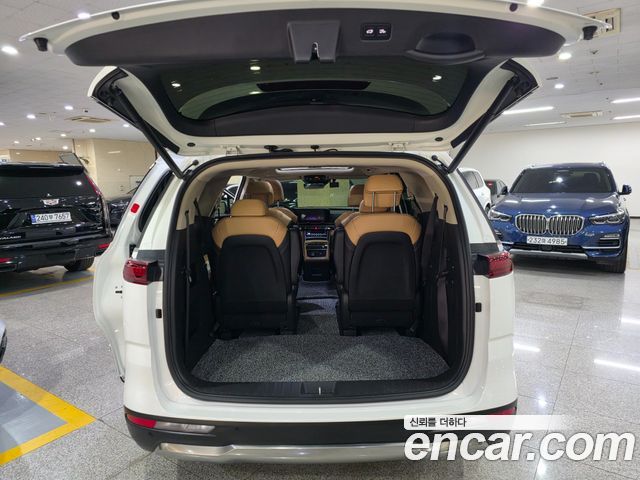 Kia Canival 2023 — photo 19