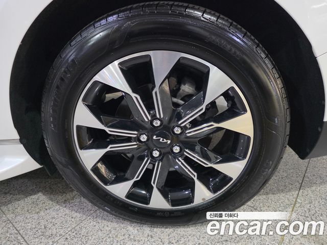 Kia Canival 2023 — photo 20