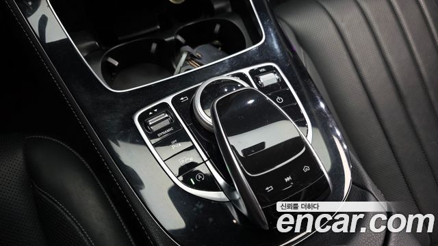 Mercedes-Benz E-Class 2017 — photo 32