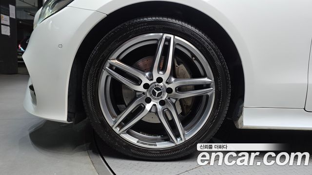 Mercedes-Benz E-Class 2019 — photo 5