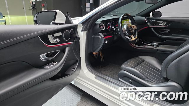 Mercedes-Benz E-Class 2019 — photo 13
